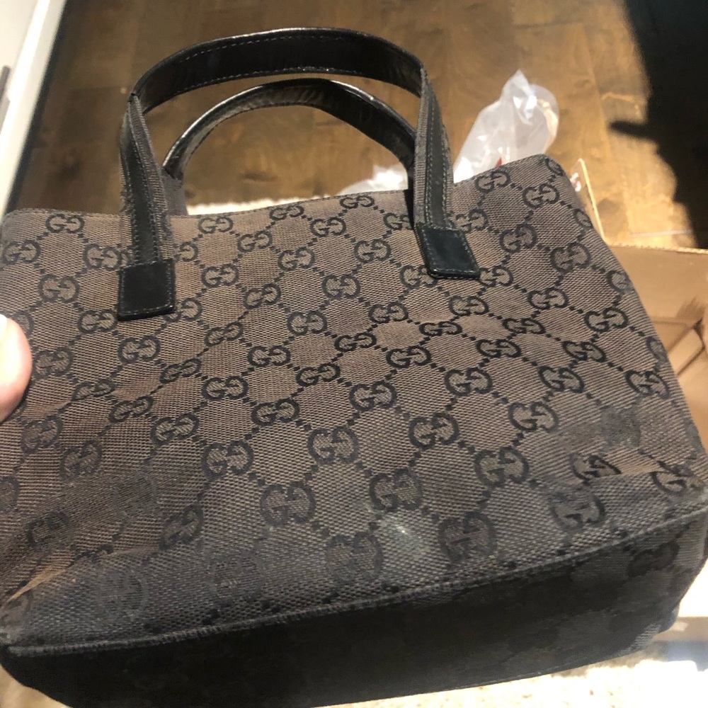 Small Gucci tote. Please see pictures. - Picture 6 of 16